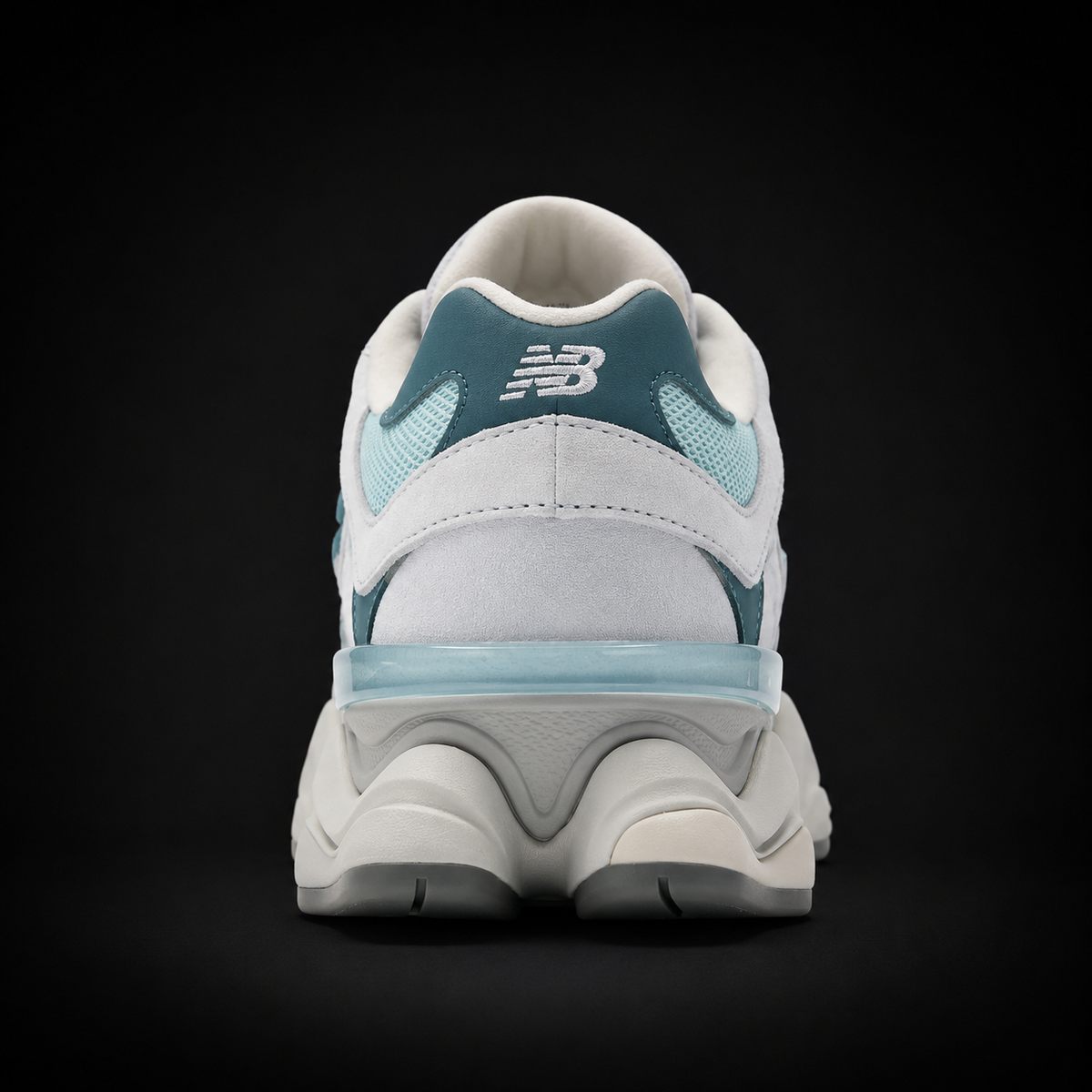 New Balance 9060 Chrome Blue, vista trasera — Crazy!Duck Hype