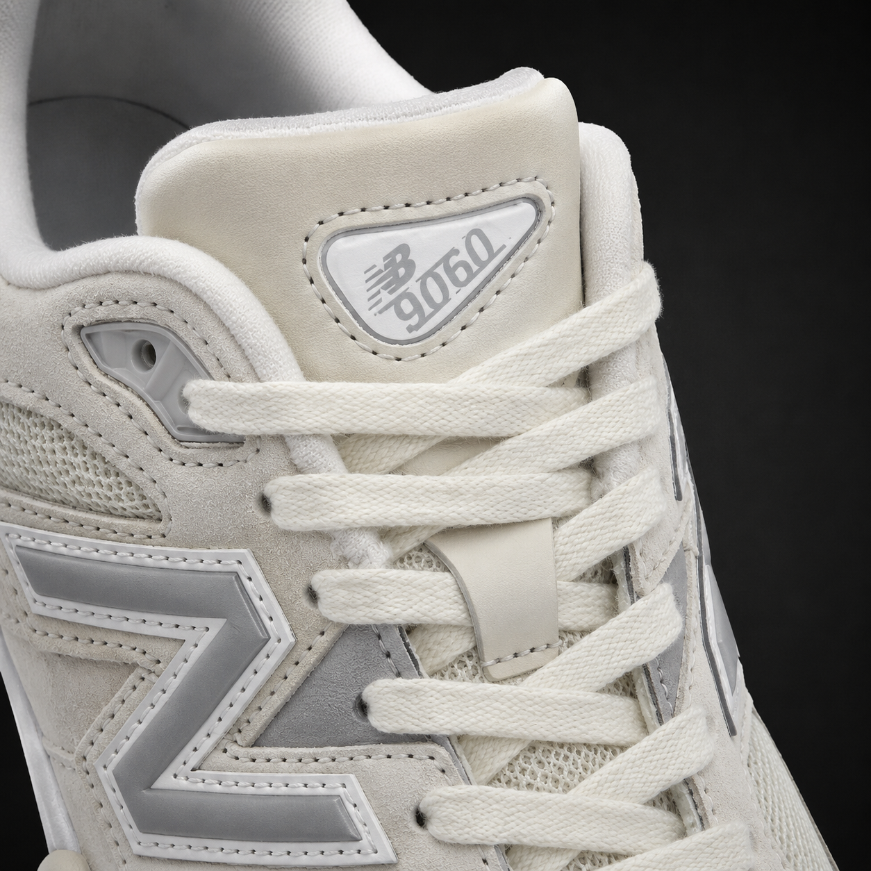 New Balance 9060 Sea Salt Moonbeam, detalle de agujetas — Crazy!Duck Hype