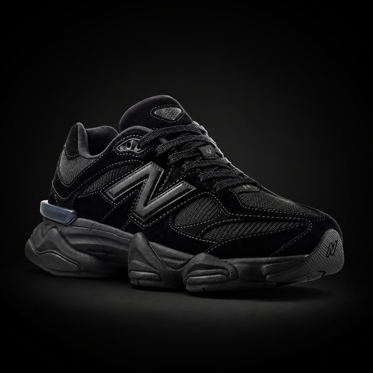 New Balance 9060 Triple Black, vista frontal — Crazy!Duck Hype