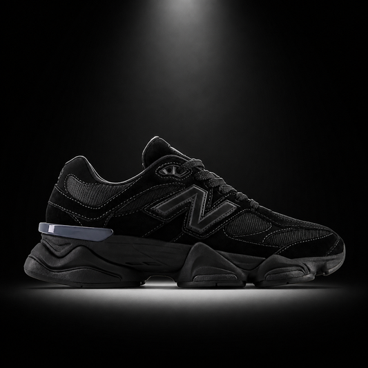 New Balance 9060 Triple Black, vista lateral — Crazy!Duck Hype
