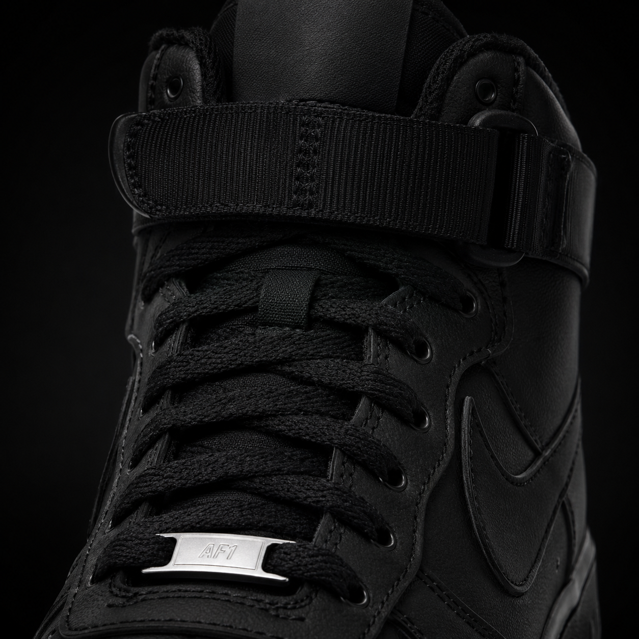 Nike Air Force 1 High '07 Black, detalle de agujetas — Crazy!Duck Hype