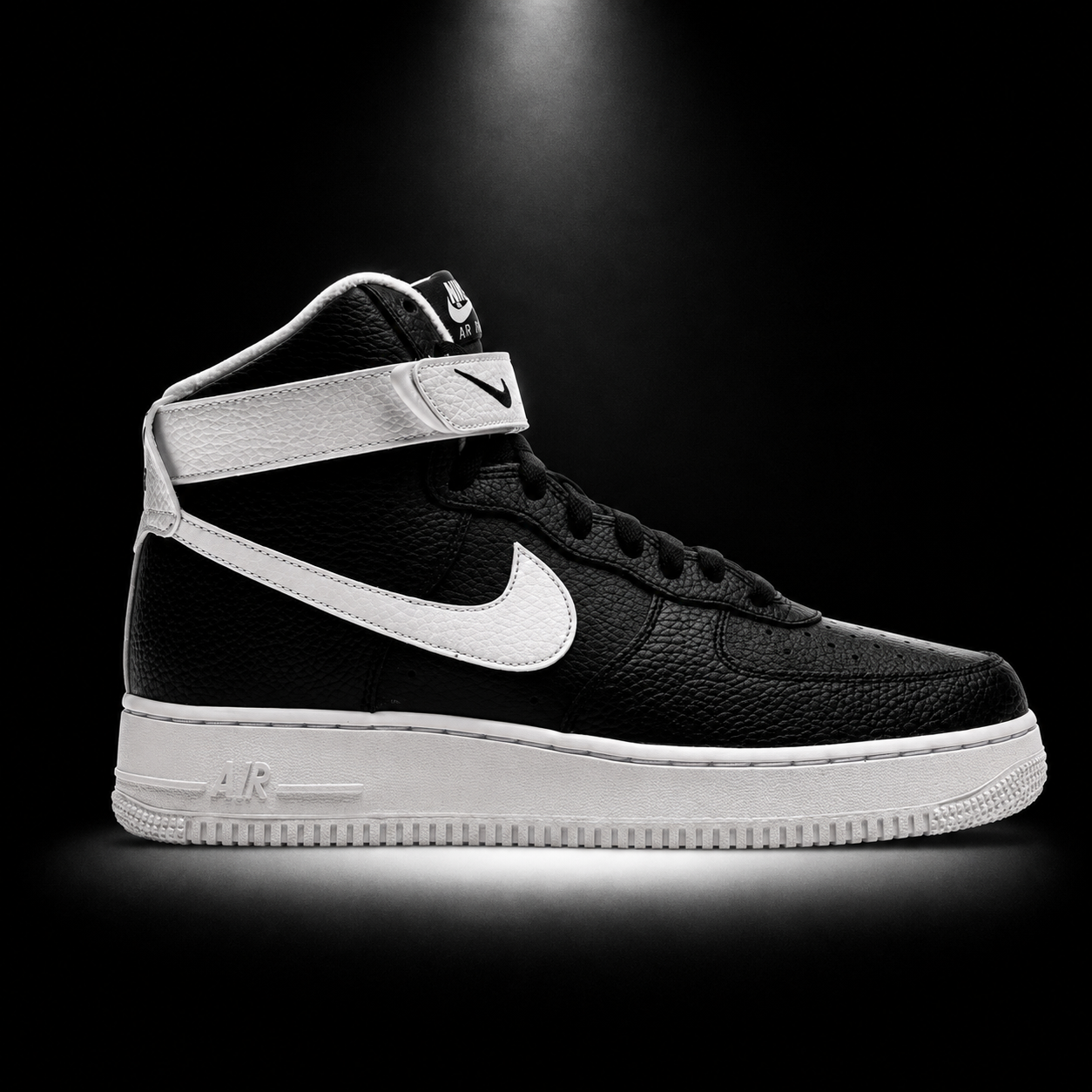 Nike Air Force 1 High '07 Black White, vista lateral — Crazy!Duck Hype