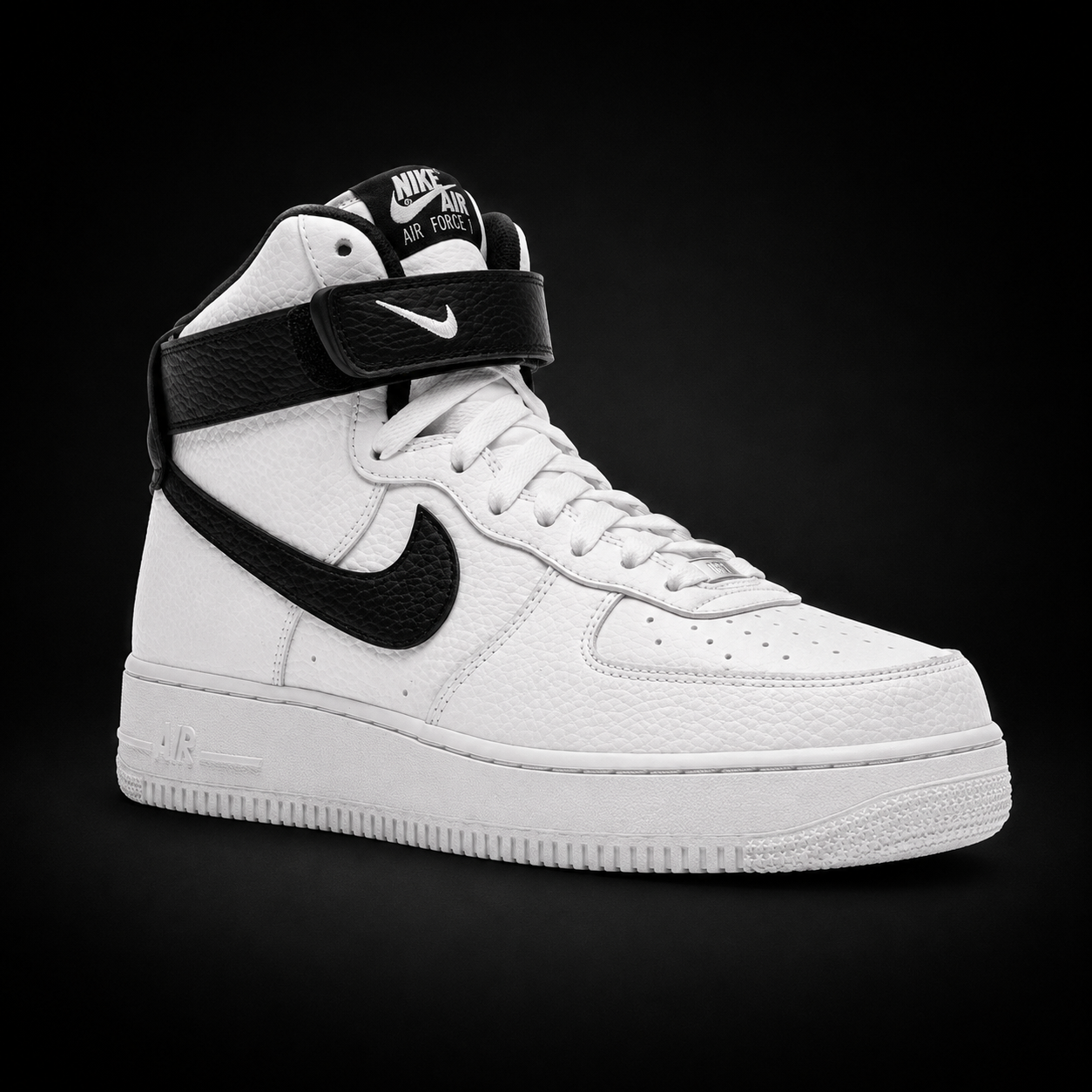 Nike Air Force 1 High '07 White Black, vista frontal — Crazy!Duck Hype
