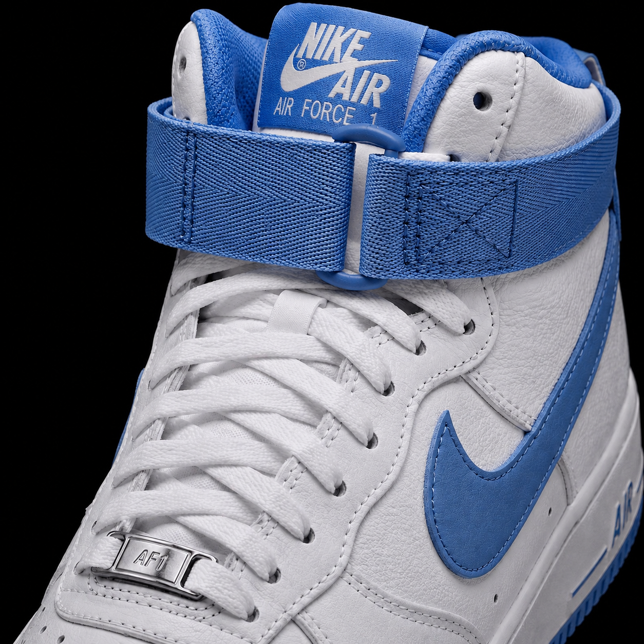 Nike Air Force 1 High '07 White University Blue Sail, detalle de agujetas — Crazy!Duck Hype