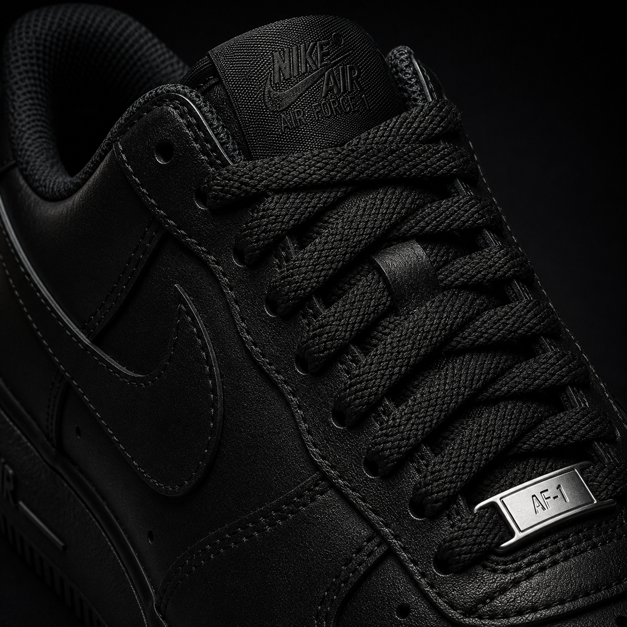 Nike Air Force 1 Low '07 Black, detalle de agujetas — Crazy!Duck Hype