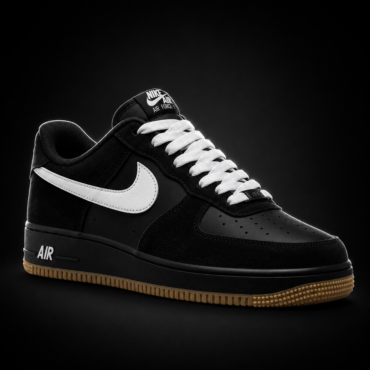 Nike Air Force 1 Low '07 Black Gum Light Brown, vista frontal — Crazy!Duck Hype