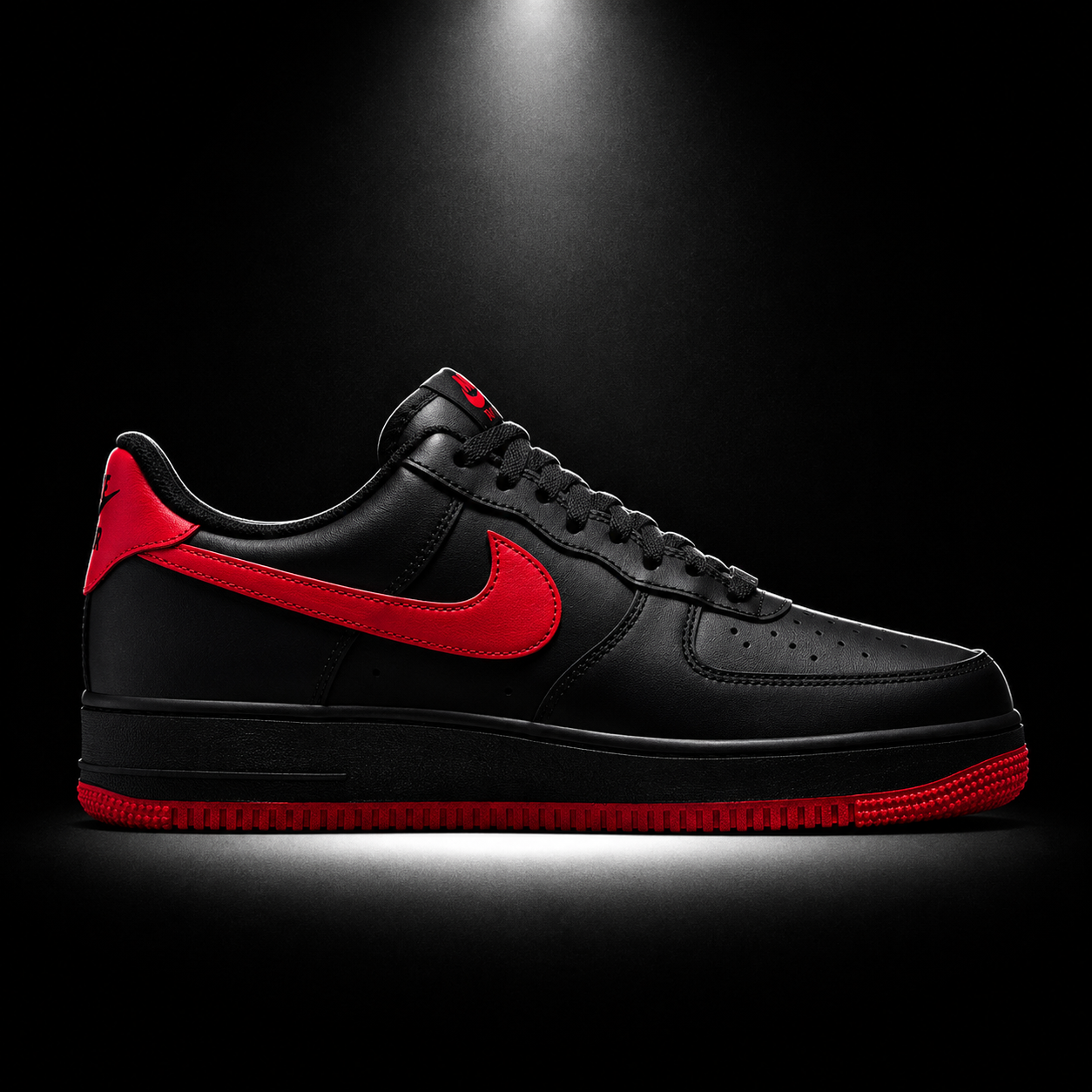 Nike Air Force 1 Low '07 Black University Red, vista lateral — Crazy!Duck Hype