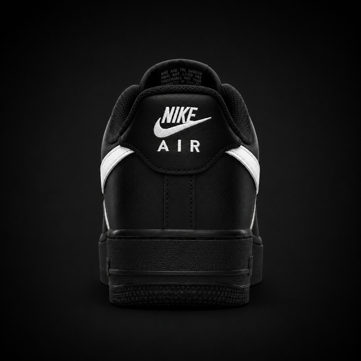 Nike Air Force 1 Low '07 Black White, vista trasera — Crazy!Duck Hype