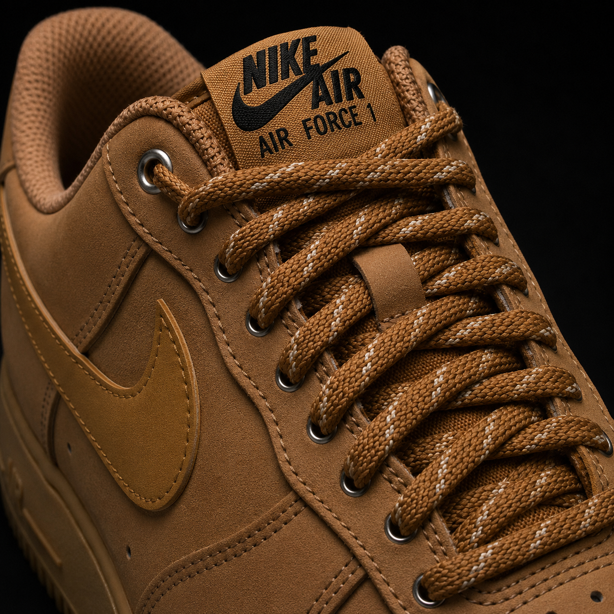 Nike Air Force 1 Low '07 Flax Gum Light Brown, detalle de agujetas — Crazy!Duck Hype