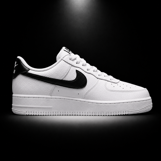 Nike Air Force 1 Low '07 White Black, vista lateral — Crazy!Duck Hype