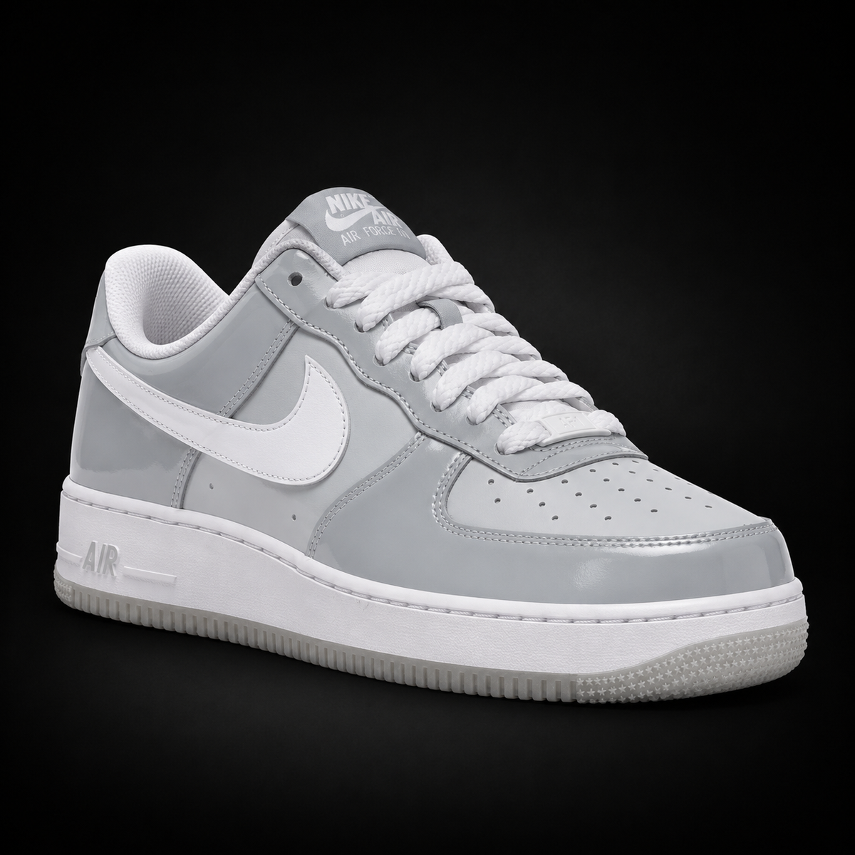 Nike Air Force 1 Low '07 Wolf Grey Vast, vista frontal — Crazy!Duck Hype