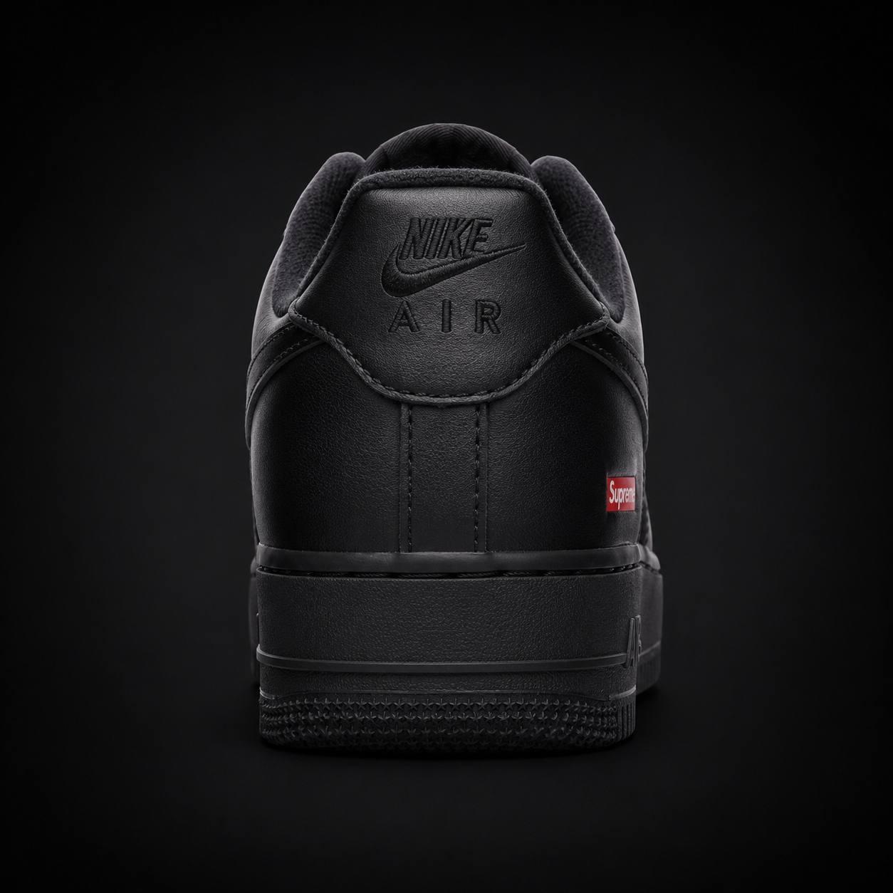 Nike Air Force 1 Low Supreme Black Black, vista trasera — Crazy!Duck Hype