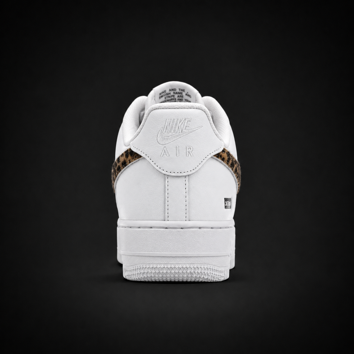 Nike Air Force 1 Low Supreme White Multi, vista trasera — Crazy!Duck Hype