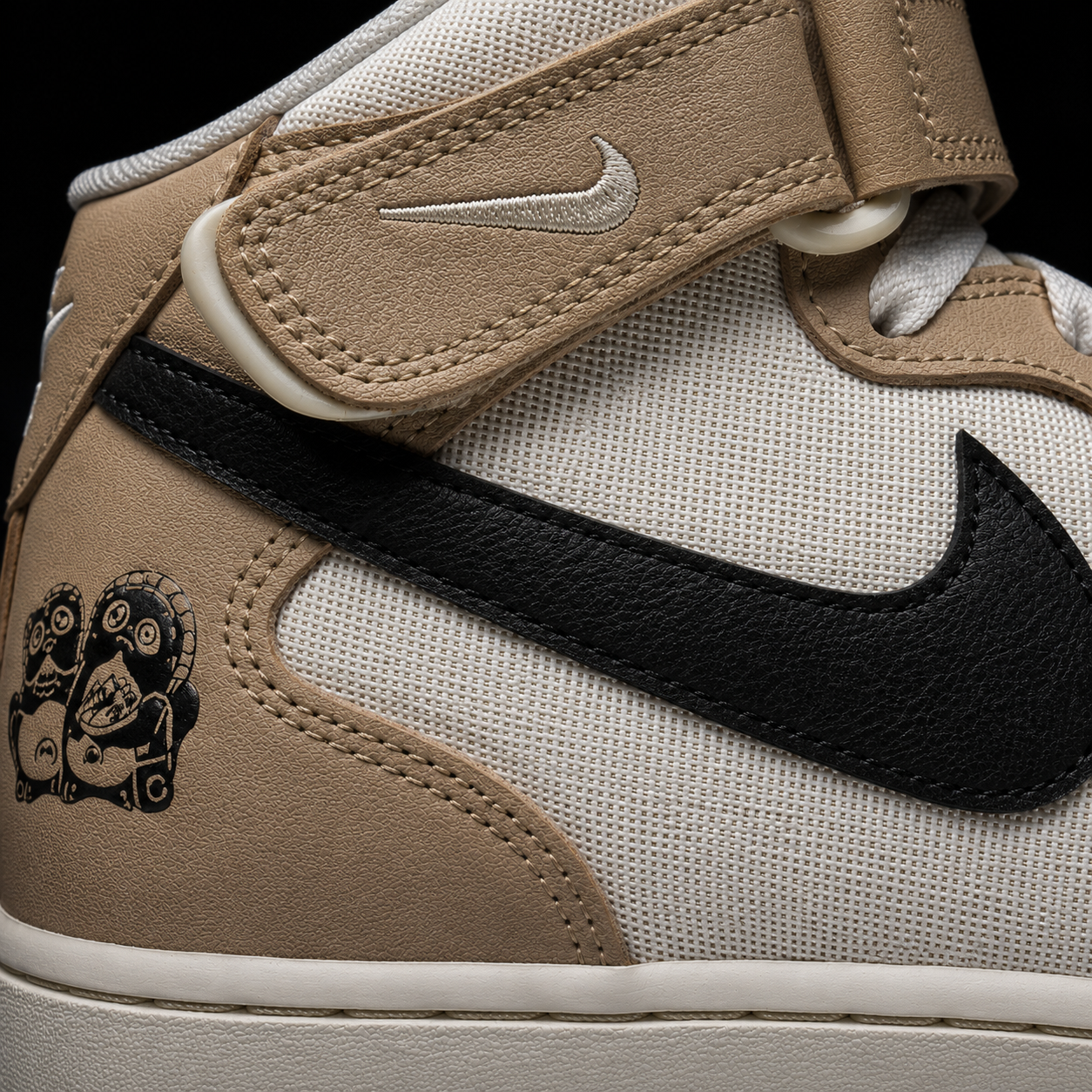 Nike Air Force 1 Mid '07 Izakaya, detalle de logo y material — Crazy!Duck Hype