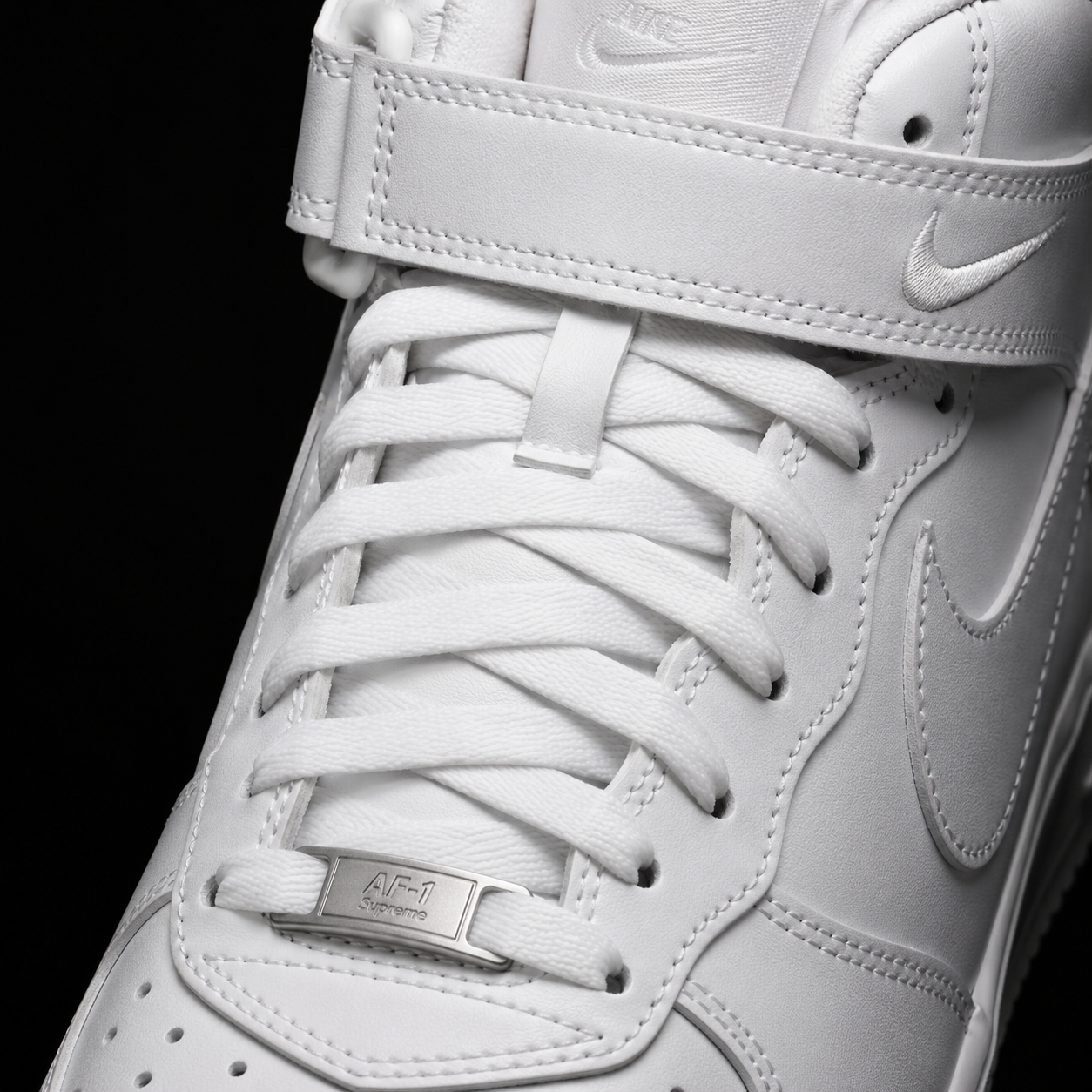 Nike Air Force 1 Mid '07 White, detalle de agujetas — Crazy!Duck Hype