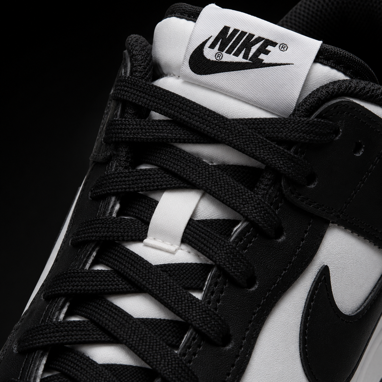 Nike Dunk High Panda, detalle de agujetas — Crazy!Duck Hype