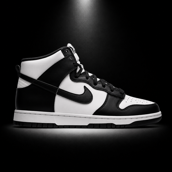 Nike Dunk High "Panda"