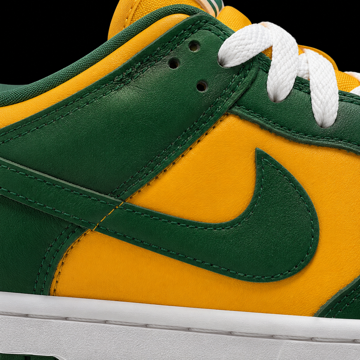 Nike Dunk Low Brazil, detalle de logo y material — Crazy!Duck Hype