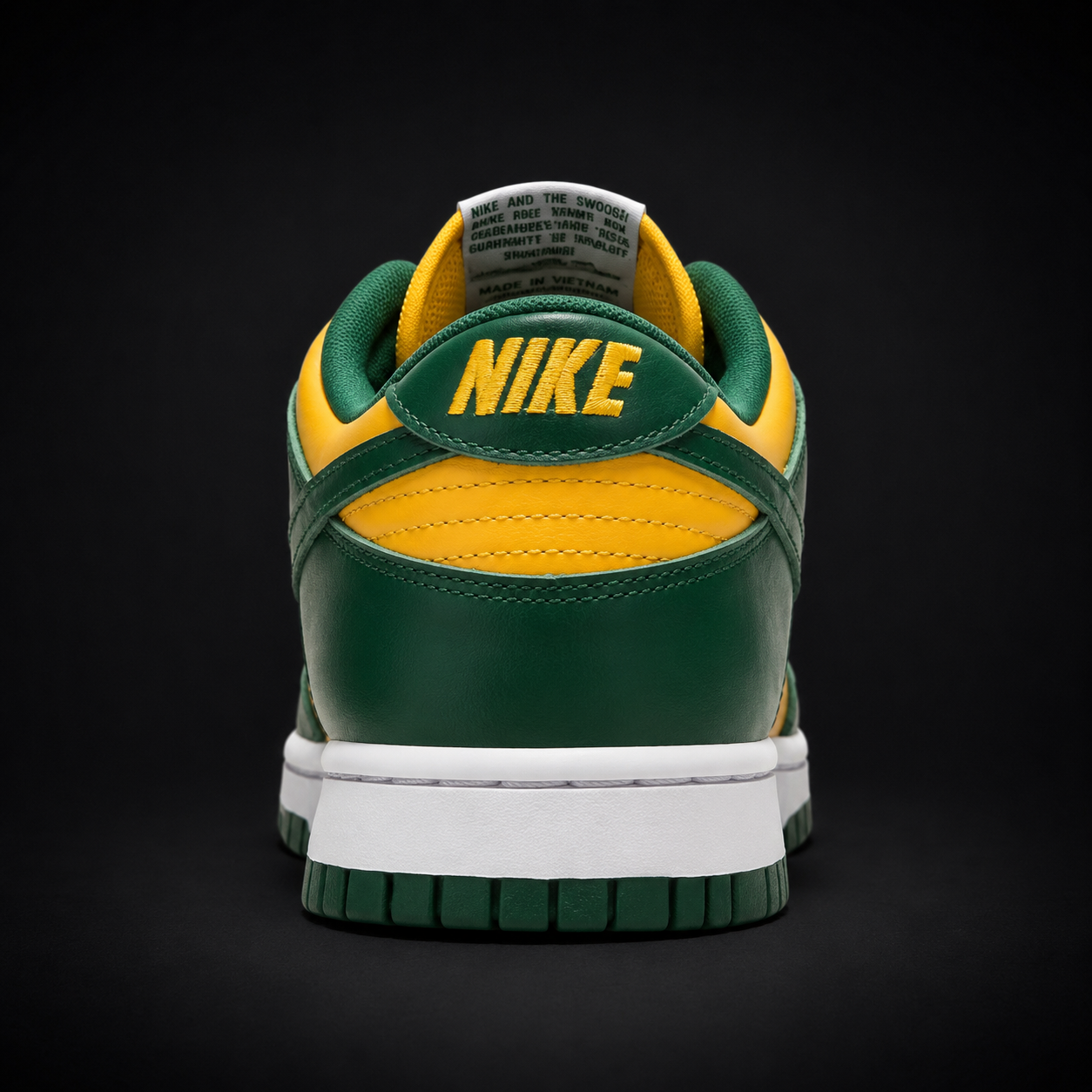 Nike Dunk Low Brazil, vista trasera — Crazy!Duck Hype