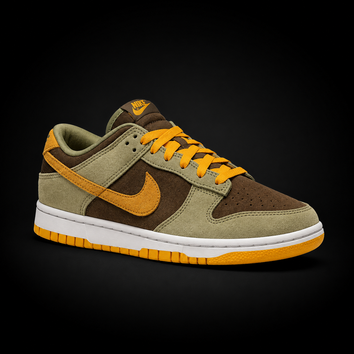 Nike Dunk Low Dusty Olive Pro Gold, vista frontal — Crazy!Duck Hype