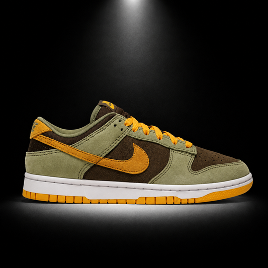 Nike Dunk Low Dusty Olive Pro Gold, vista lateral — Crazy!Duck Hype