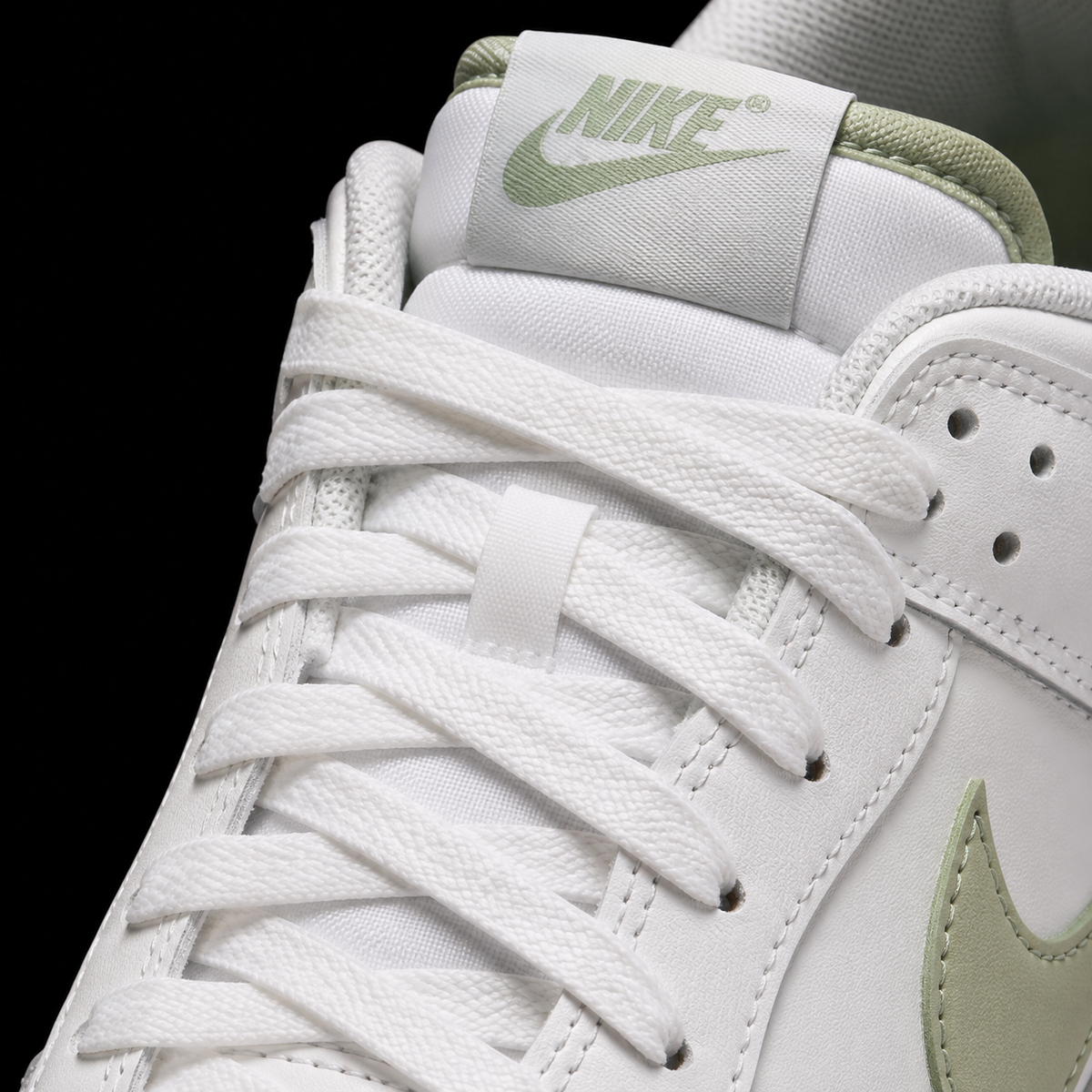 Nike Dunk Low Honeydew, detalle de agujetas — Crazy!Duck Hype
