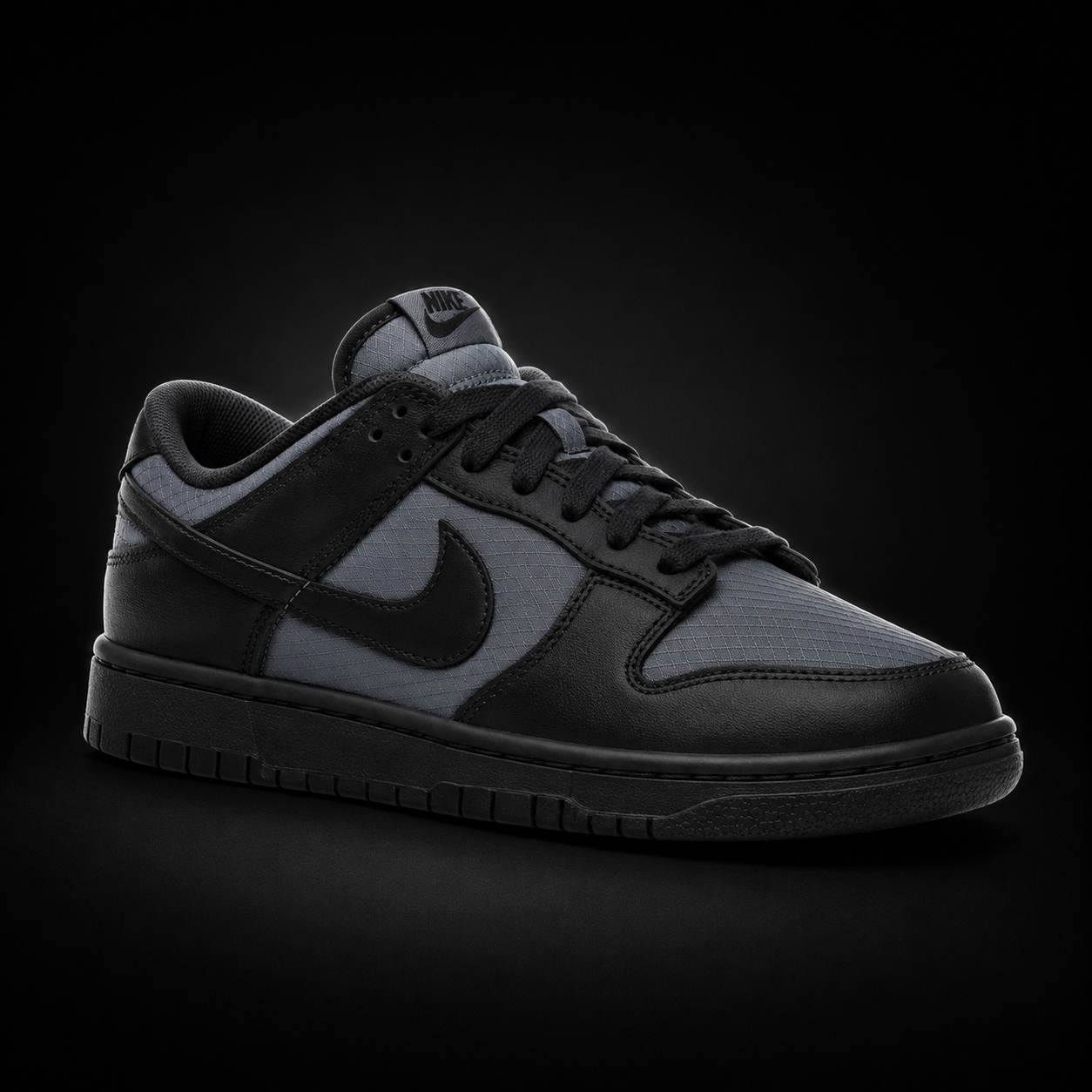 Nike Dunk Low Off-Noir Smoke Grey, vista frontal — Crazy!Duck Hype