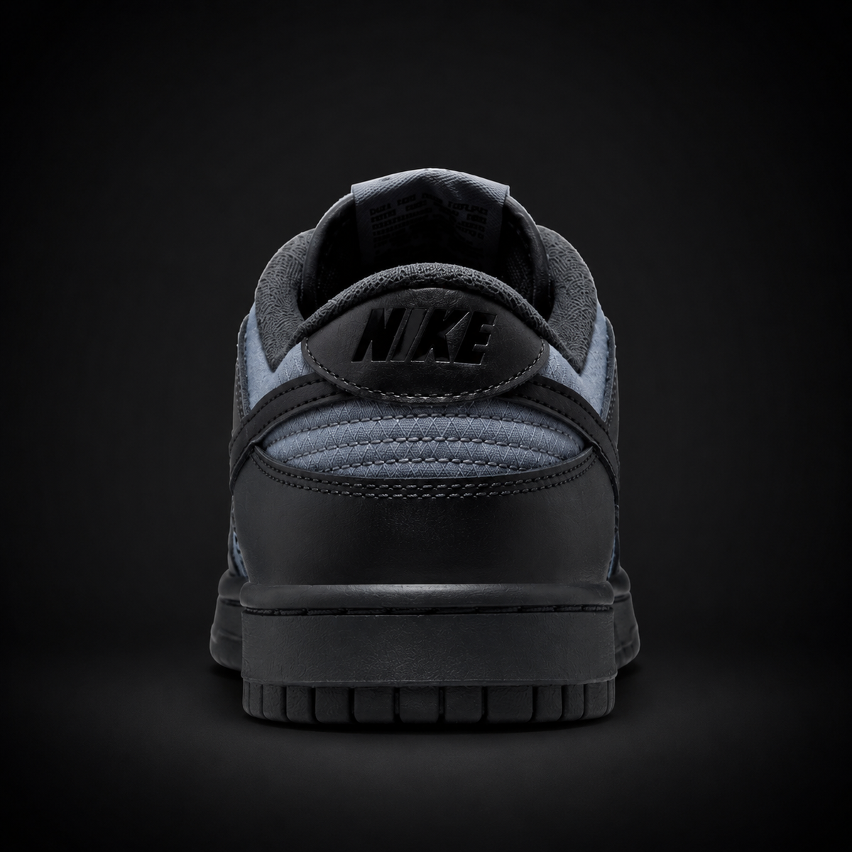 Nike Dunk Low Off-Noir Smoke Grey, vista trasera — Crazy!Duck Hype
