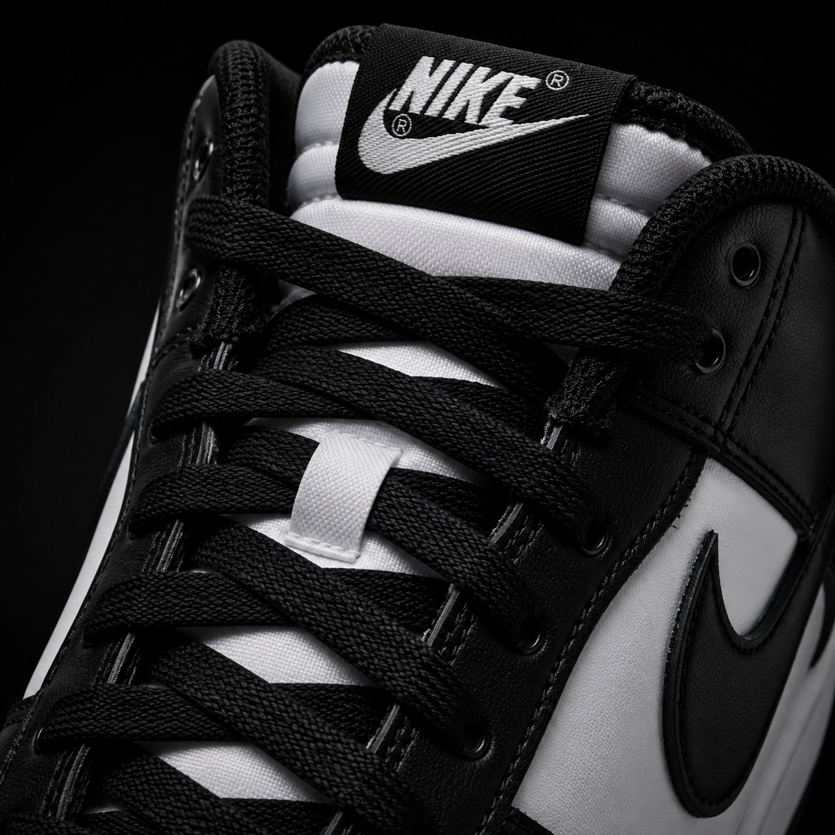 Nike Dunk Low Panda, detalle de agujetas — Crazy!Duck Hype