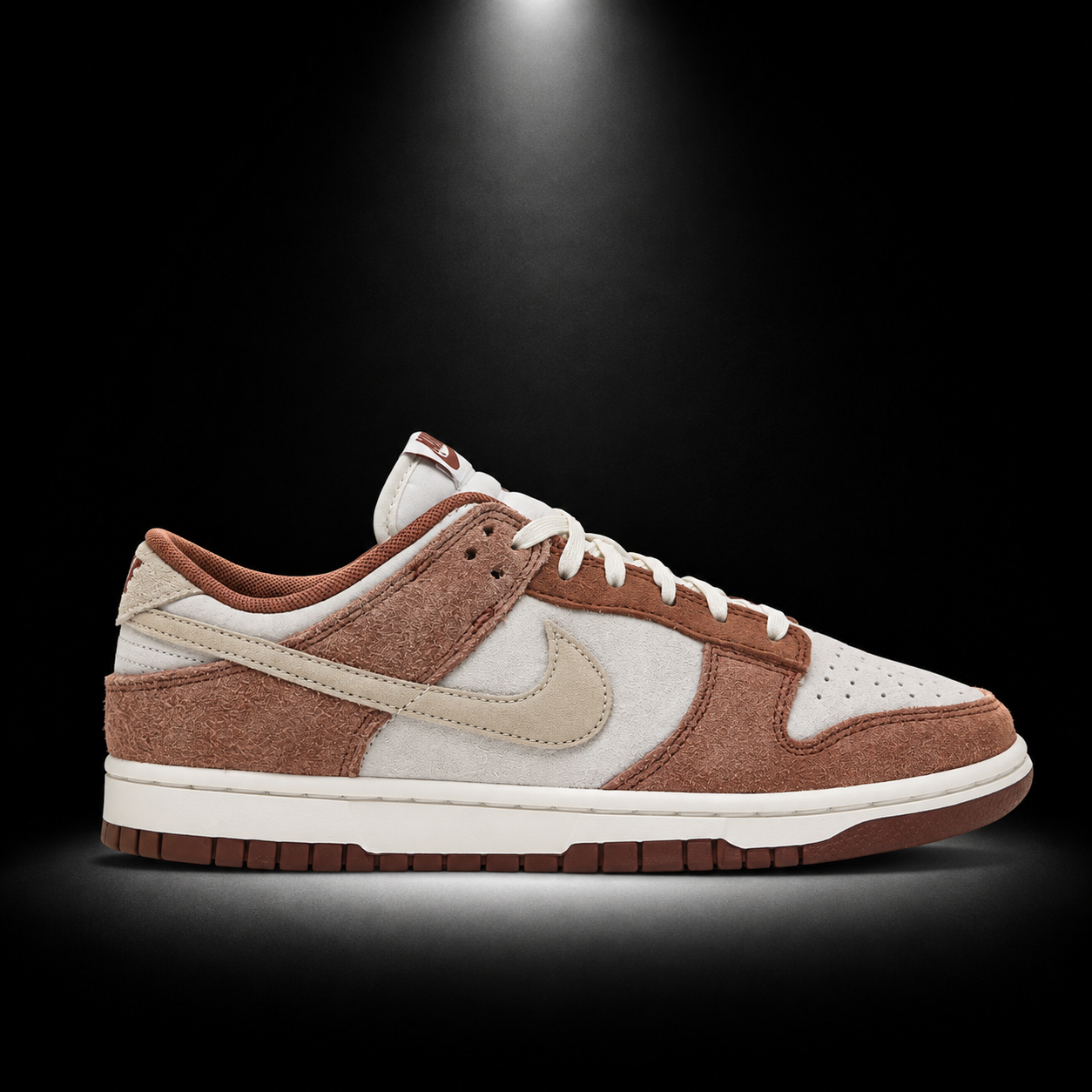 Nike Dunk Low Sail Medium Curry, vista lateral — Crazy!Duck Hype