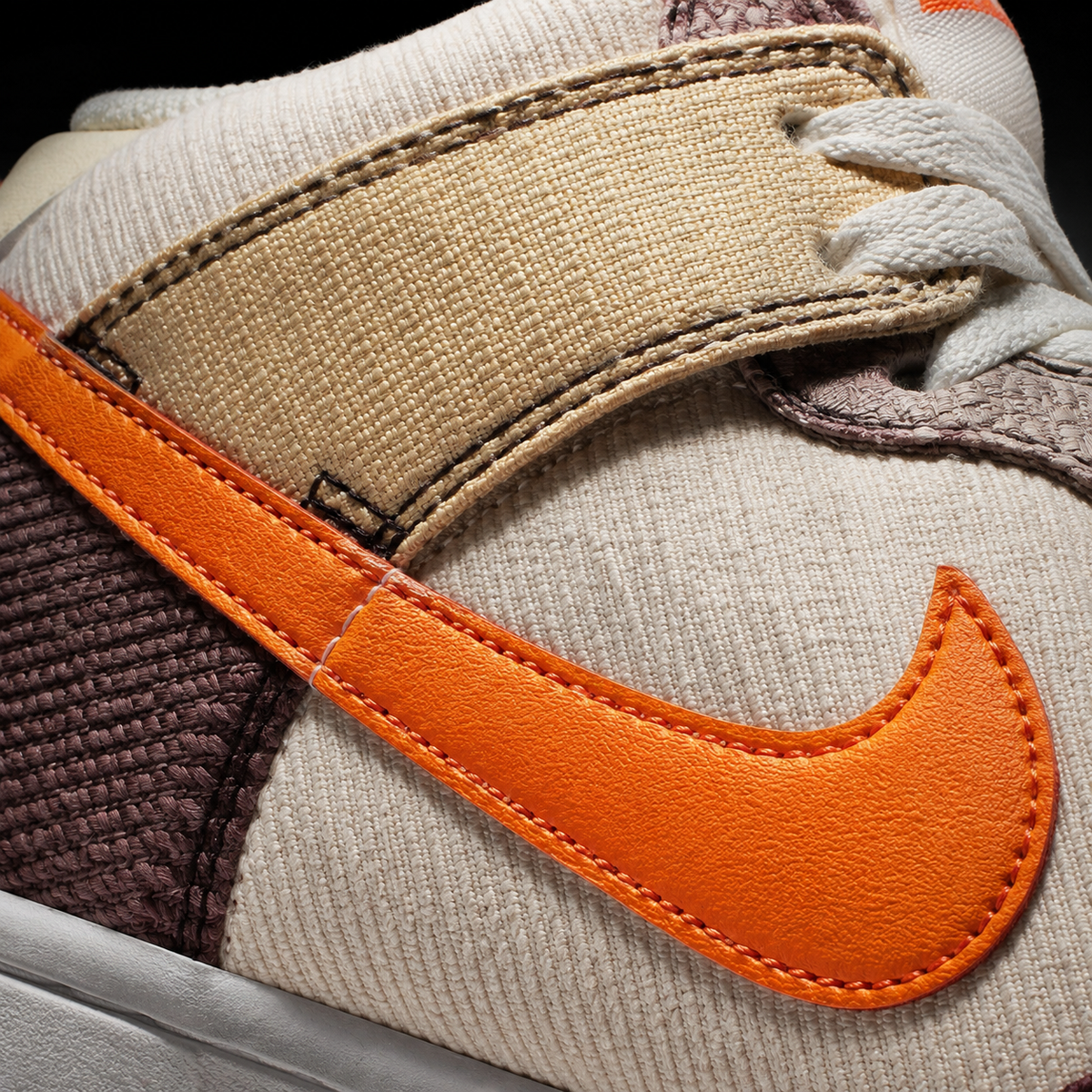 Nike Dunk Mid Coconut Milk Celestial Gold, detalle de logo y material — Crazy!Duck Hype