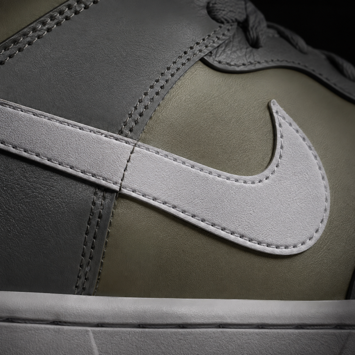 Nike Dunk Mid Dark Stucco, detalle de logo y material — Crazy!Duck Hype