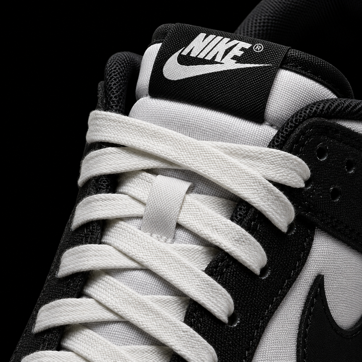 Nike Dunk Mid Panda, detalle de agujetas — Crazy!Duck Hype