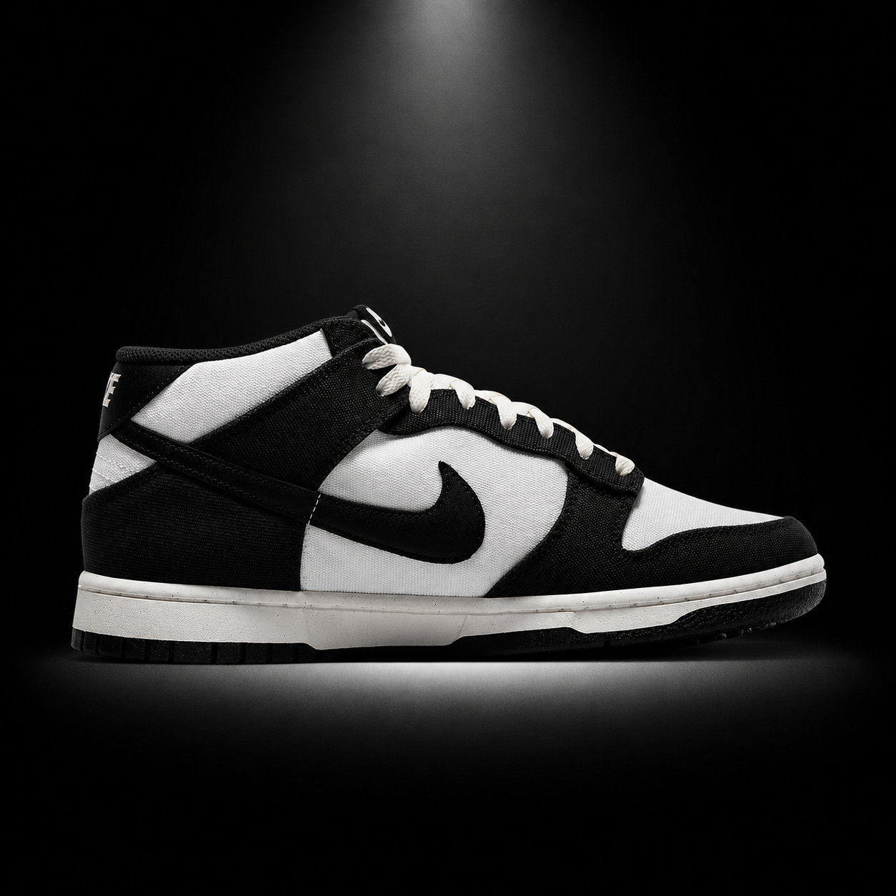 Nike Dunk Mid Panda, vista lateral — Crazy!Duck Hype