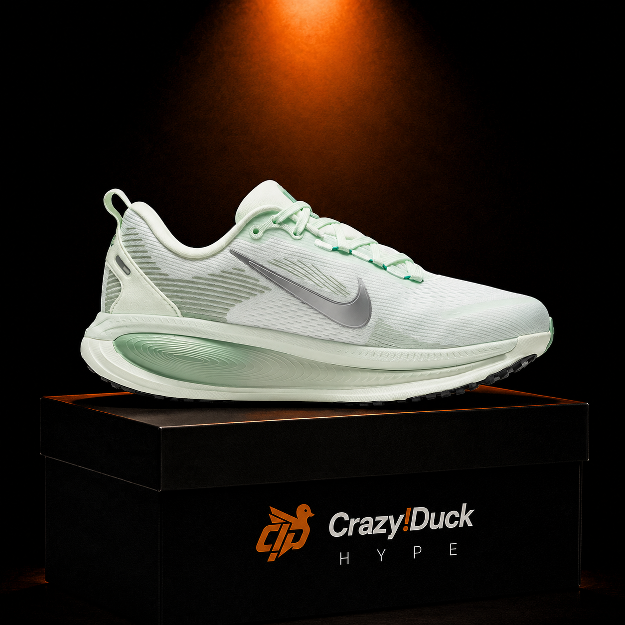 Nike Vomero 18 Barely Green Steam con empaque — Crazy!Duck Hype