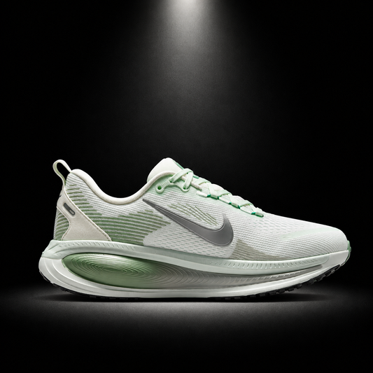 Nike Vomero 18 Barely Green Steam, vista lateral — Crazy!Duck Hype