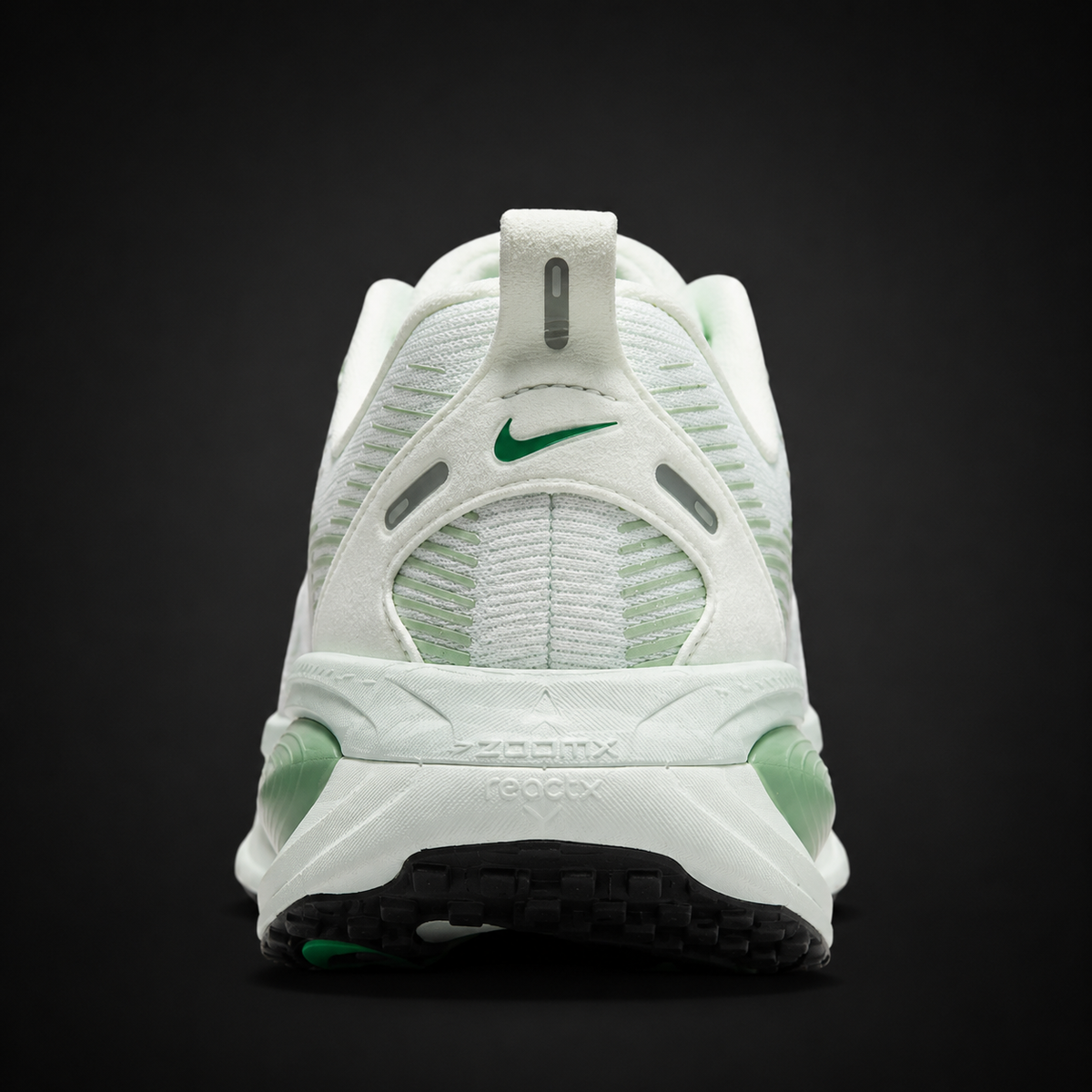 Nike Vomero 18 Barely Green Steam, vista trasera — Crazy!Duck Hype