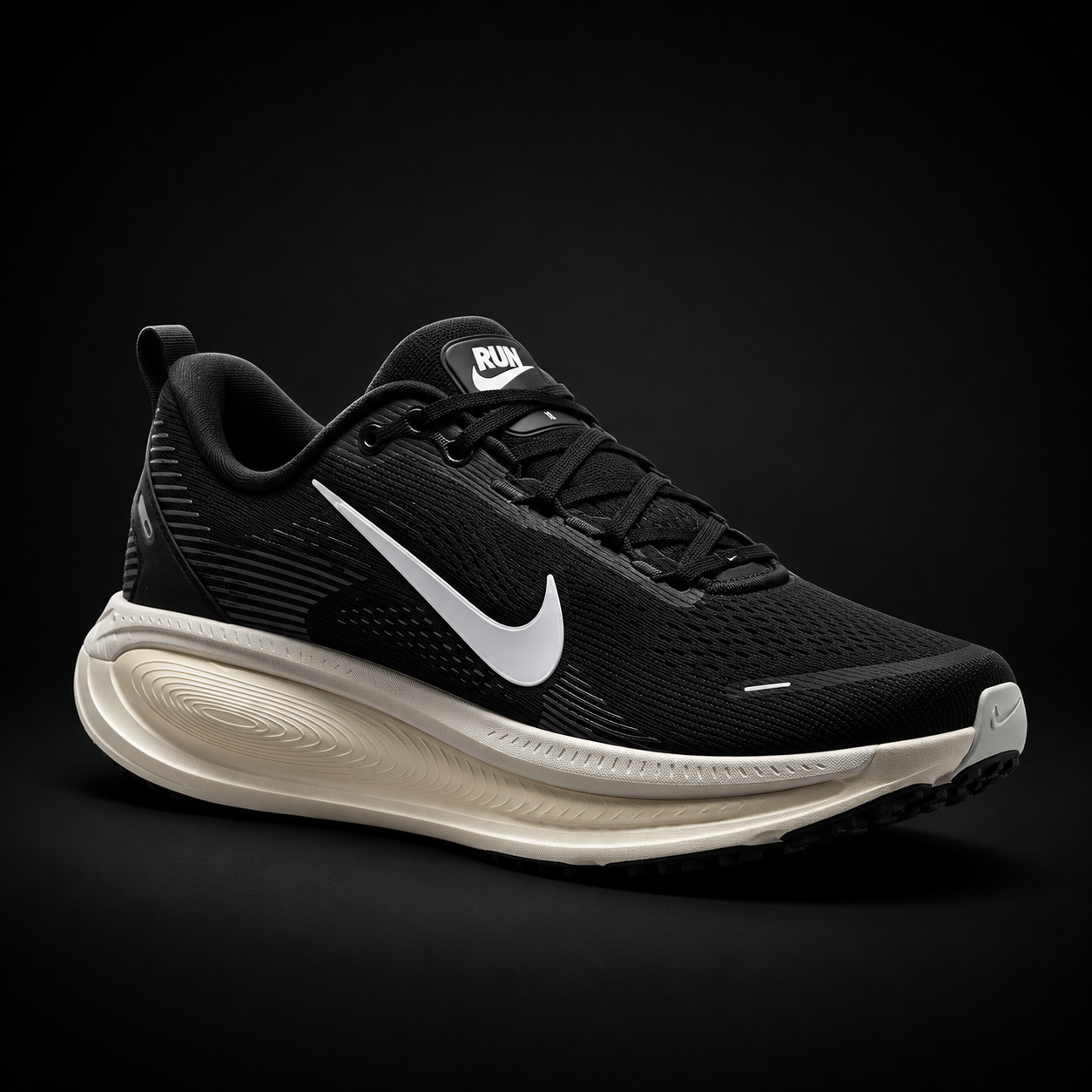 Nike Vomero 18 Black Summit White, vista frontal — Crazy!Duck Hype