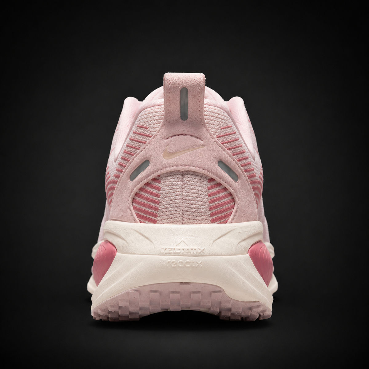 Nike Vomero 18 Chalk Red Stardust, vista trasera — Crazy!Duck Hype
