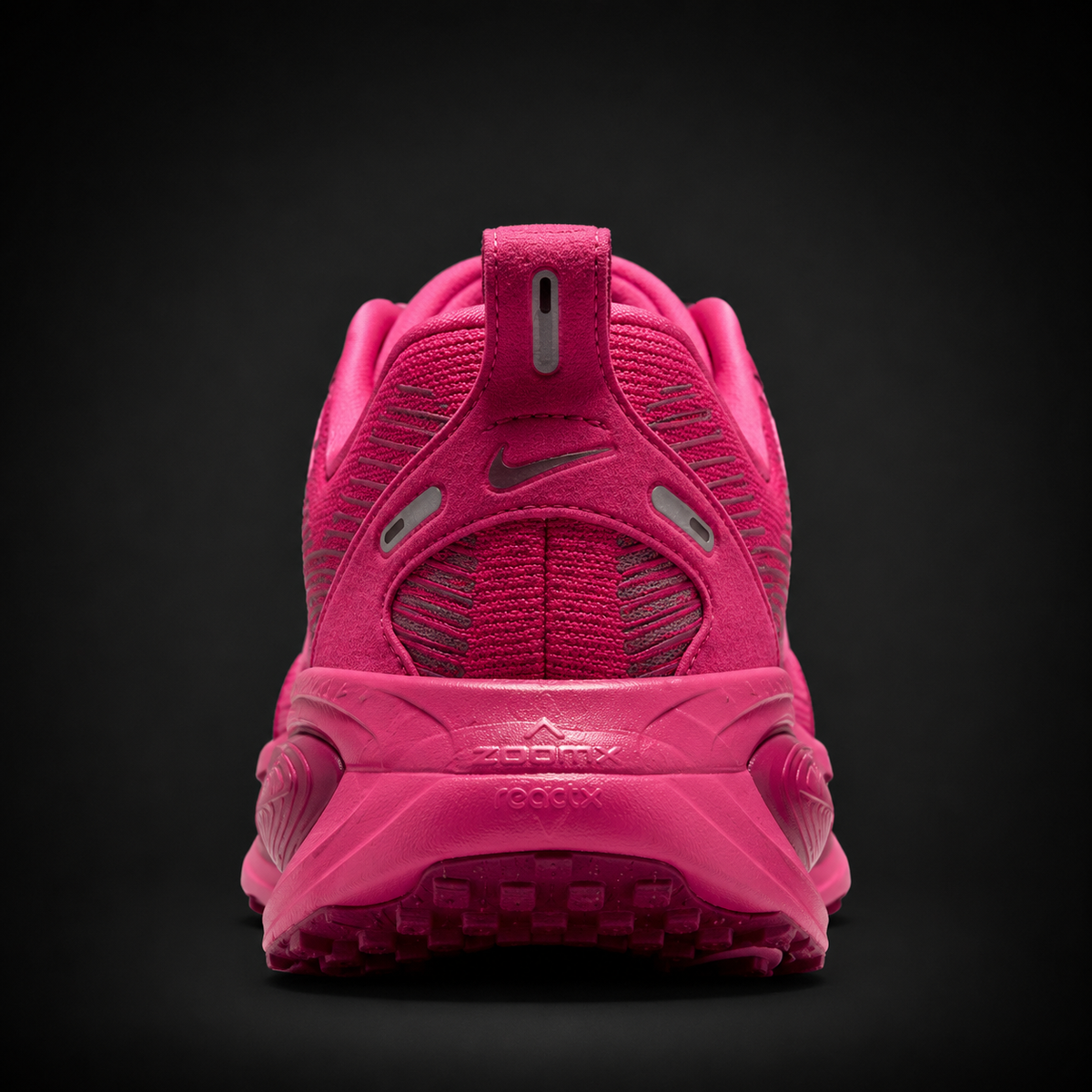 Nike Vomero 18 Sweet Beet Bordeaux, vista trasera — Crazy!Duck Hype