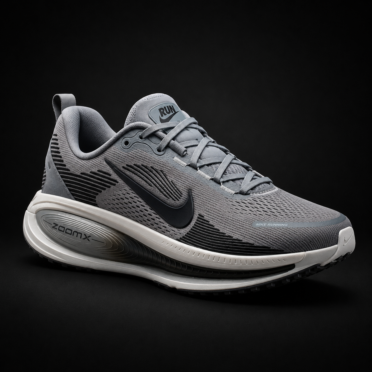Nike Vomero 18 White Wolf Grey, vista frontal — Crazy!Duck Hype