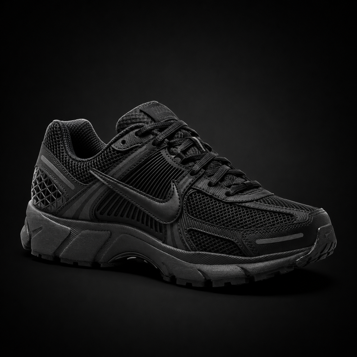 Nike Vomero 5 Black Black, vista frontal — Crazy!Duck Hype