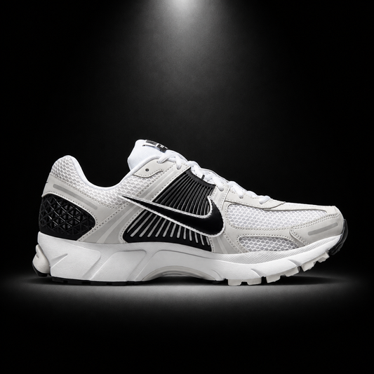 Nike Vomero 5 Black White Platinum, vista lateral — Crazy!Duck Hype