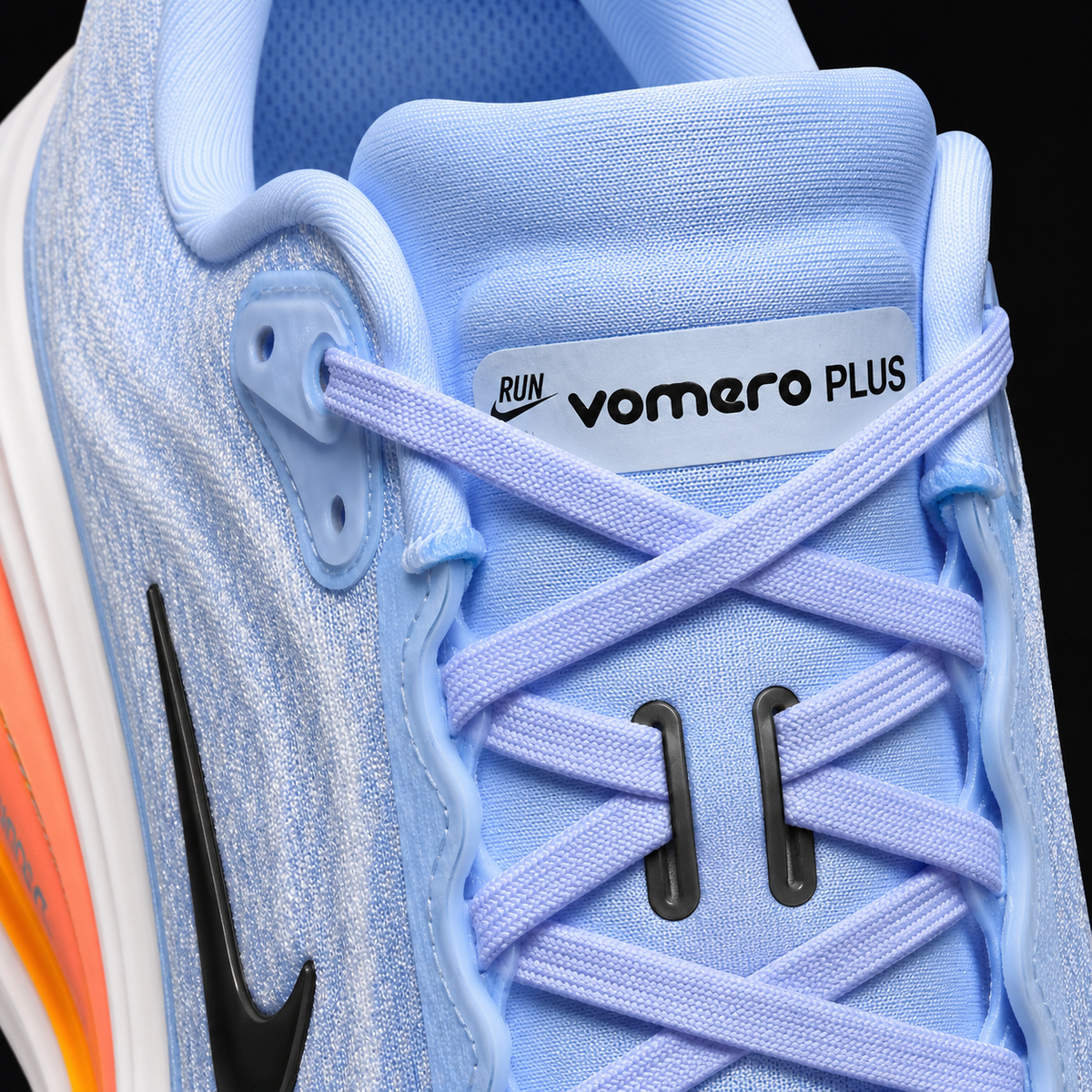 Nike Vomero Plus Blue Black Orange, detalle de agujetas — Crazy!Duck Hype