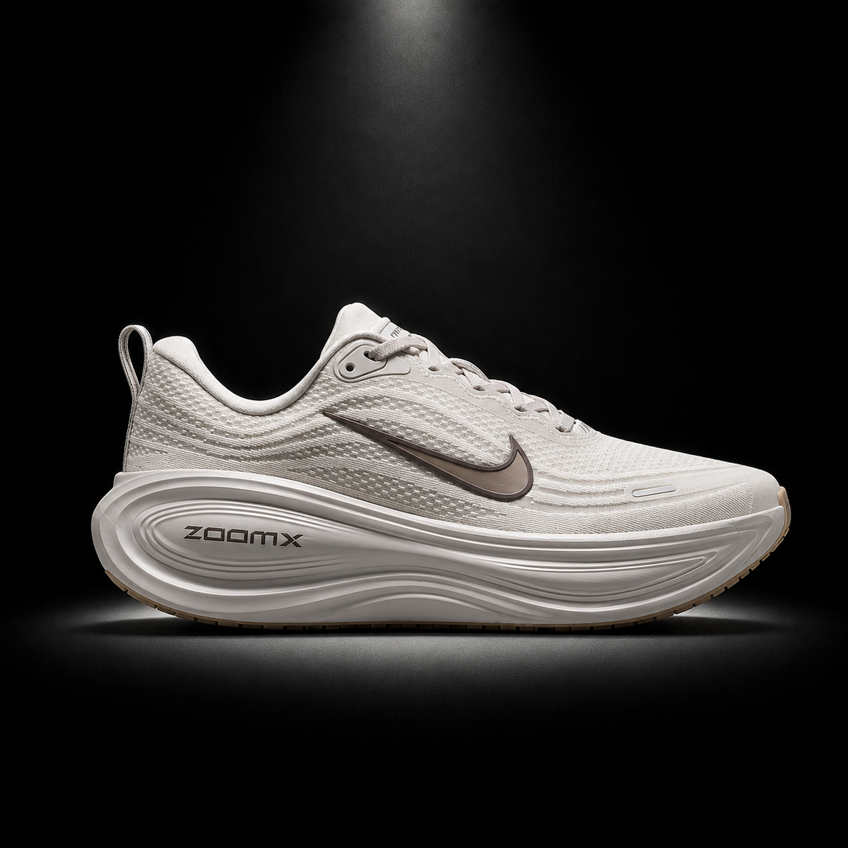 Nike Vomero Plus College Grey Light Iron, vista lateral — Crazy!Duck Hype
