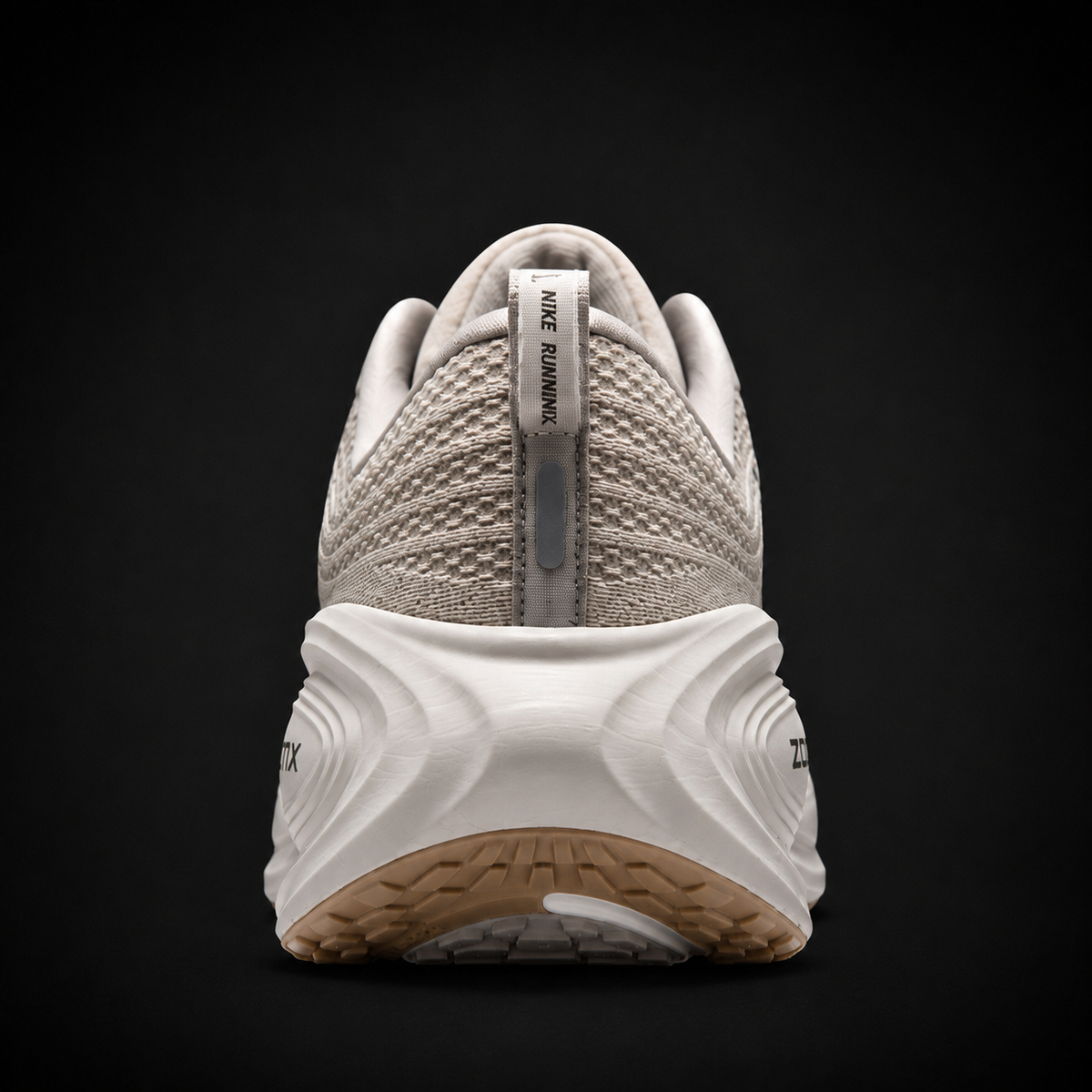 Nike Vomero Plus College Grey Light Iron, vista trasera — Crazy!Duck Hype
