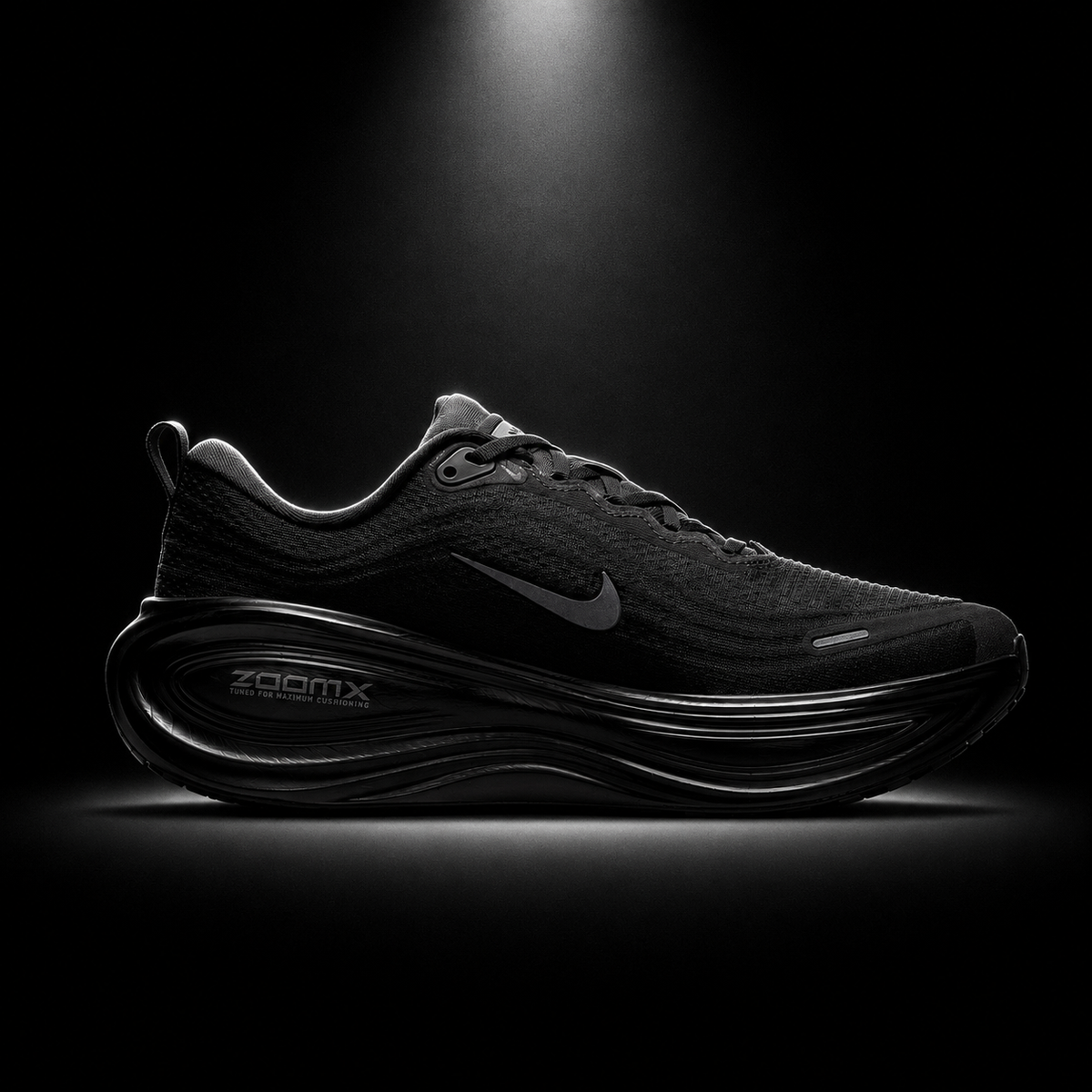 Nike Vomero Plus Dark Smoke Grey, vista lateral — Crazy!Duck Hype