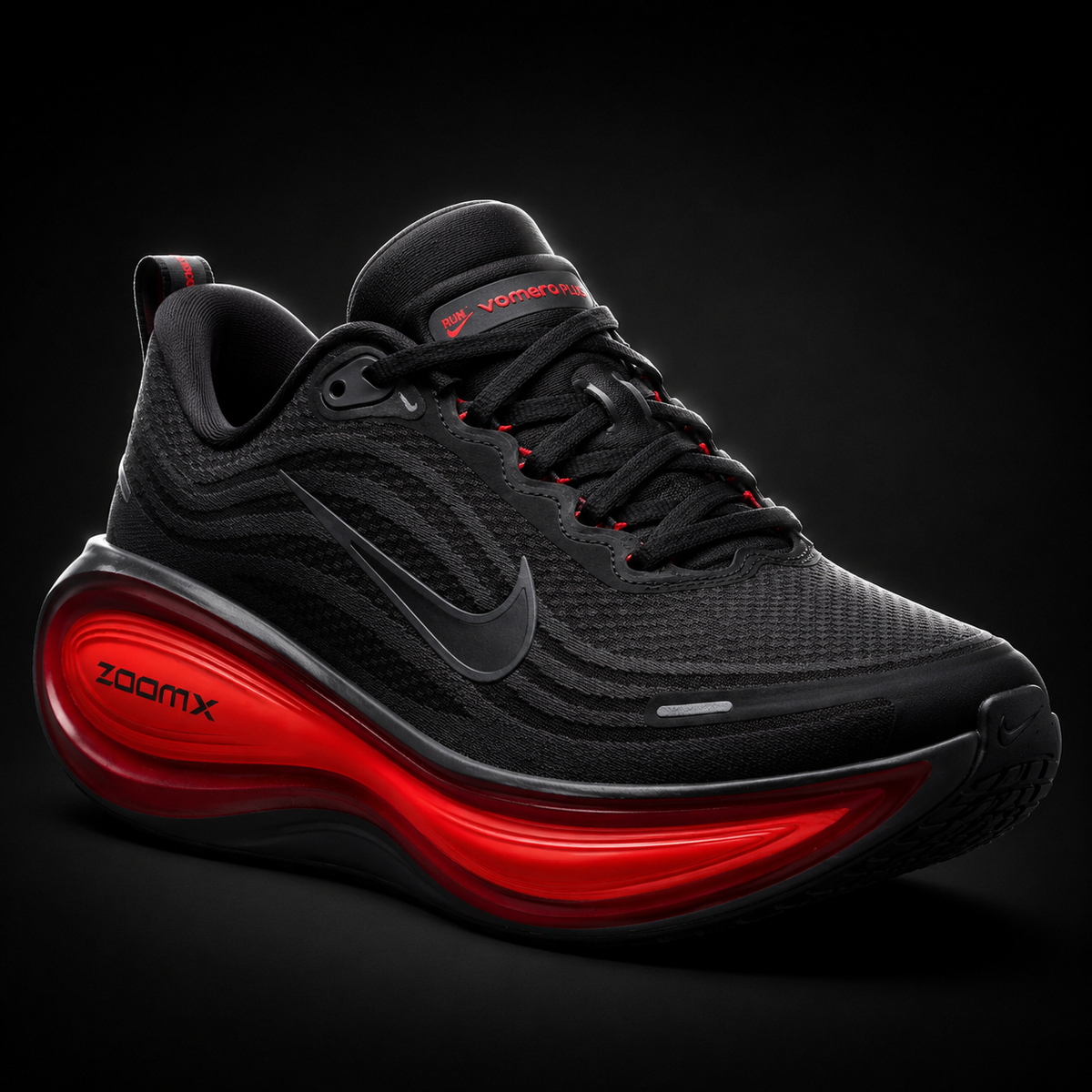 Nike Vomero Plus Gray Red Black, vista frontal — Crazy!Duck Hype