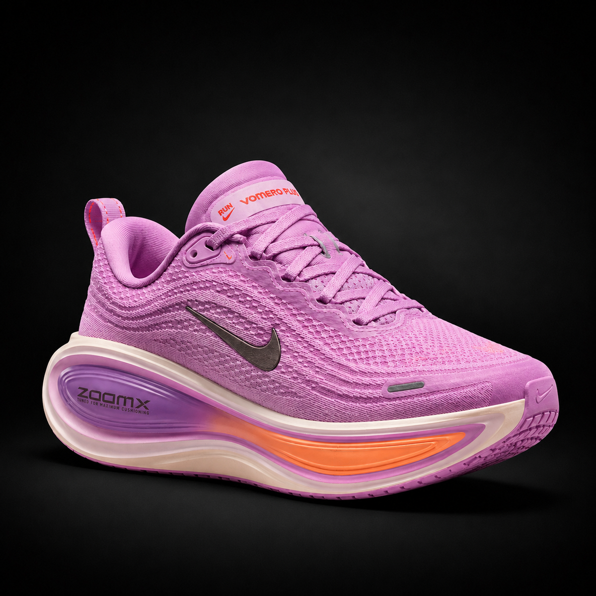 Nike Vomero Plus Magenta Pink Foam, vista frontal — Crazy!Duck Hype