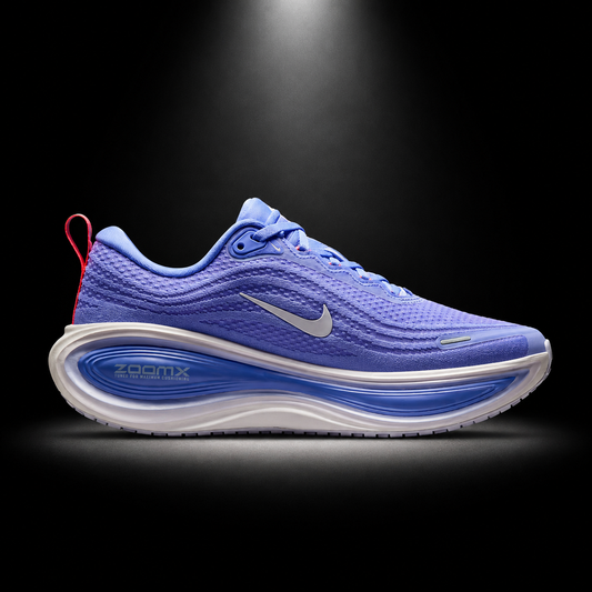 Nike Vomero Plus Violet Mist Sapphire, vista lateral — Crazy!Duck Hype